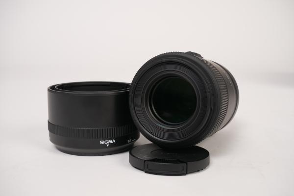 Sigma 105mm F2,8 DG Macro Nikon F - Gebrauchtartikel